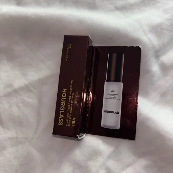 Hourglass Veil Mineral Primer - Elegant Brown Packaging - Picture 1 of 2